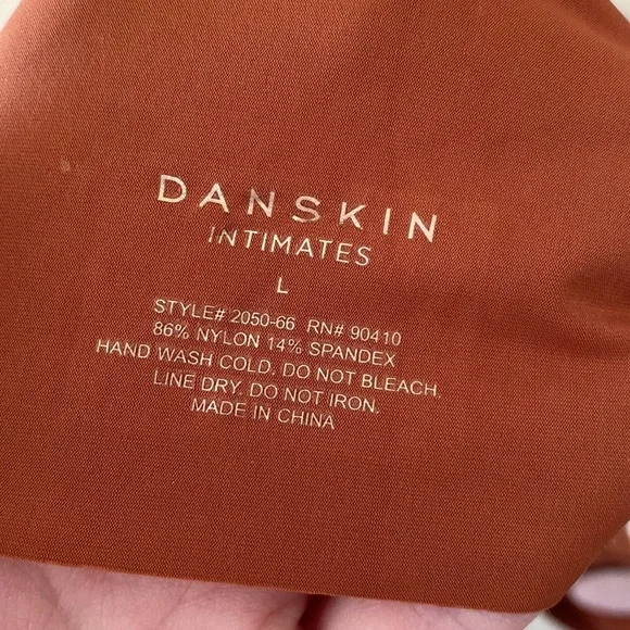 NWOT! Danskin terracotta longline sports bra top - Picture 7 of 7